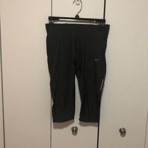Nike Dri-Fit Gray Capri Pants, Size XS